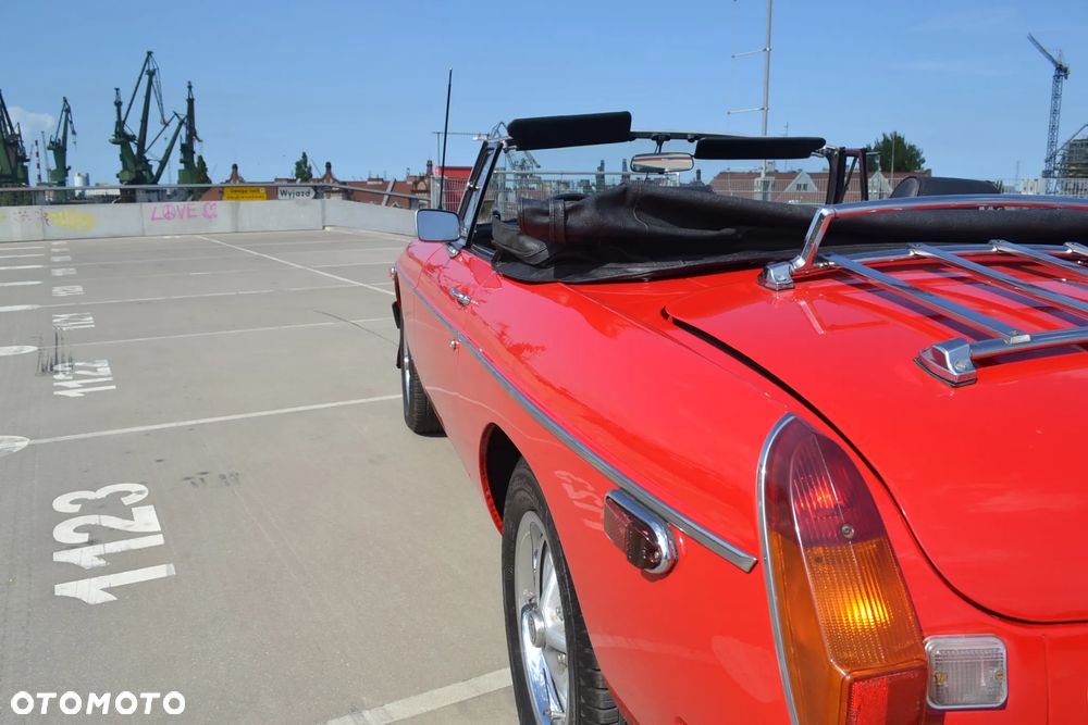 MG MGB - 21