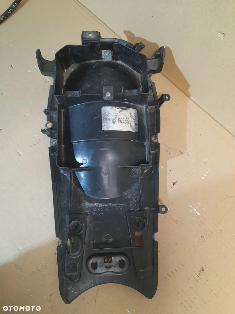 = SUZUKI GSXR 600 750 K6 K7 WYPELNIENIE ZADUPEK OGON - 7