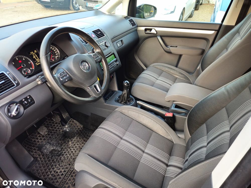Volkswagen Touran 1.6 TDI DPF BlueMot Comfortline - 5