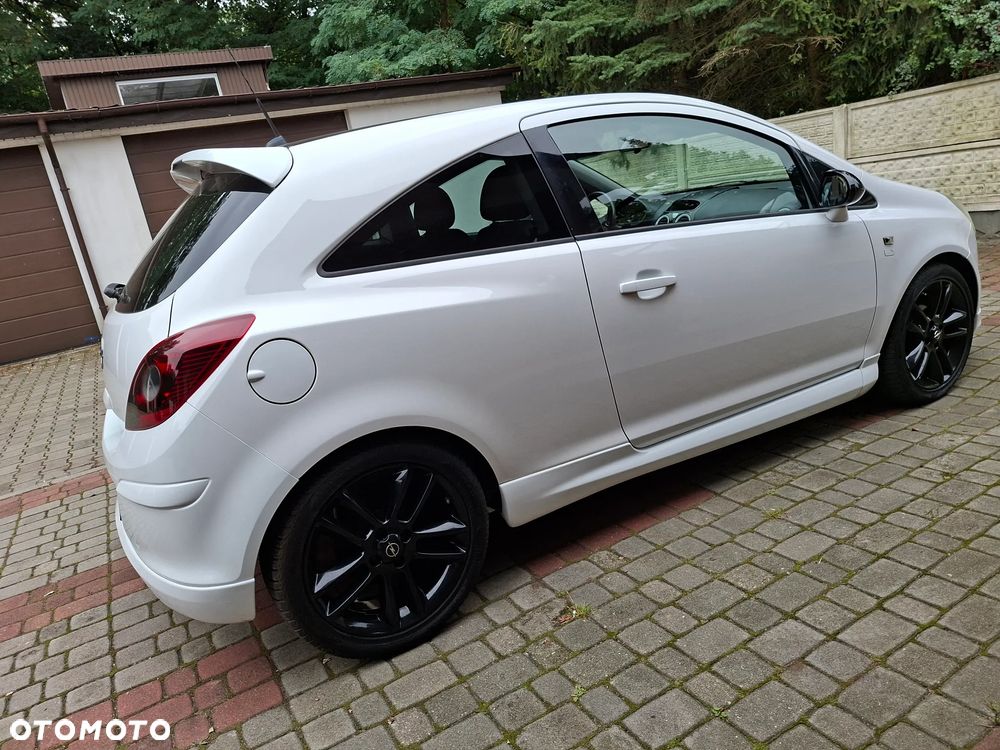 Opel Corsa 1.2 16V Limited Edition - 12