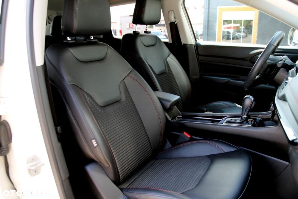 Jeep Compass - 29
