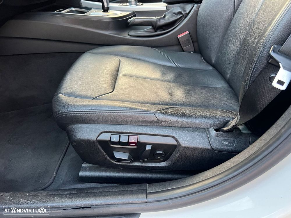 BMW 328 i Auto Line Sport - 39