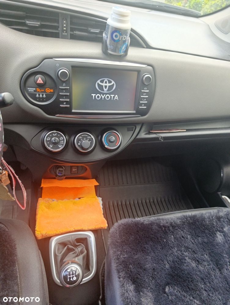 Toyota Yaris - 4