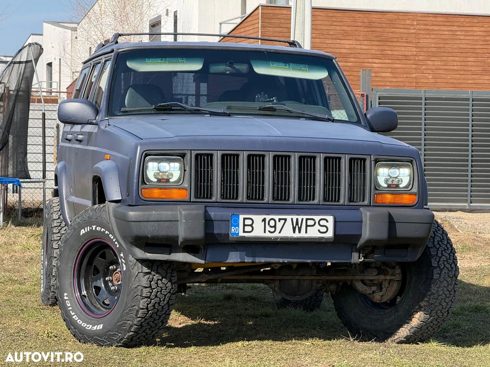 Jeep Cherokee - 1