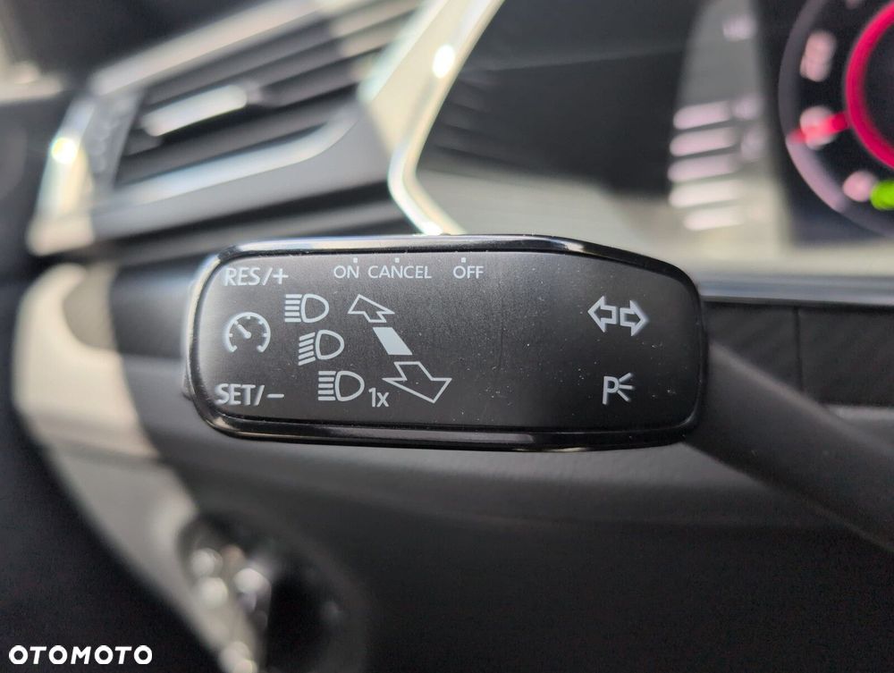 Skoda Superb 2.0 TDI SCR Sportline DSG - 27