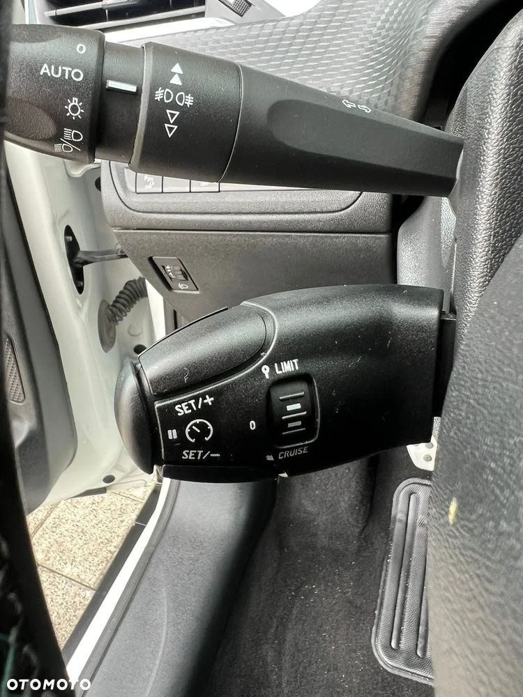 Peugeot 2008 - 18
