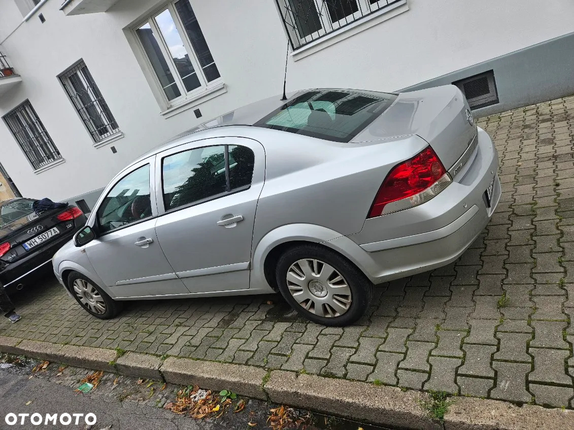 Opel Astra - 4