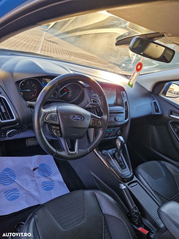 Ford Focus 1.5 TDCi Powershift Titanium - 19