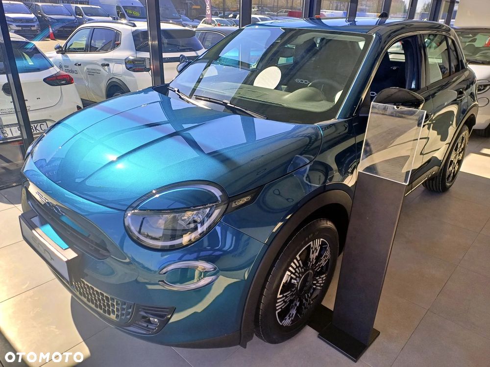 Fiat 600 1.2 Turbo Hybrid eDCT - 3