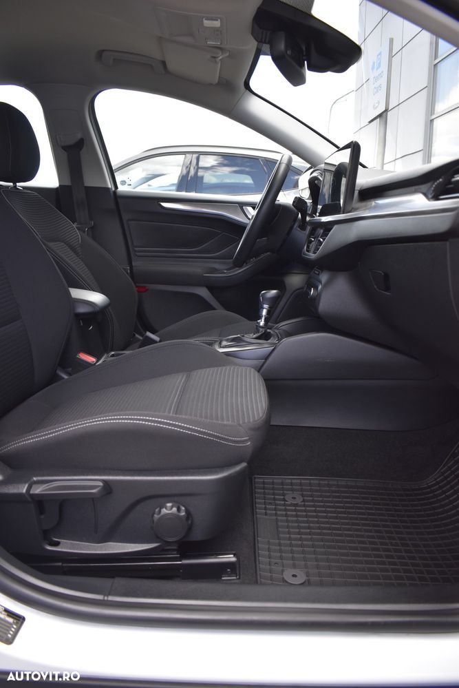 FORD Focus 2022 — imagine 21