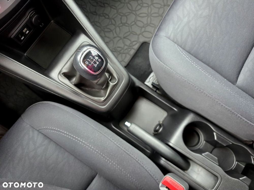 Hyundai ix20 1.6 BlueDrive Comfort - 24