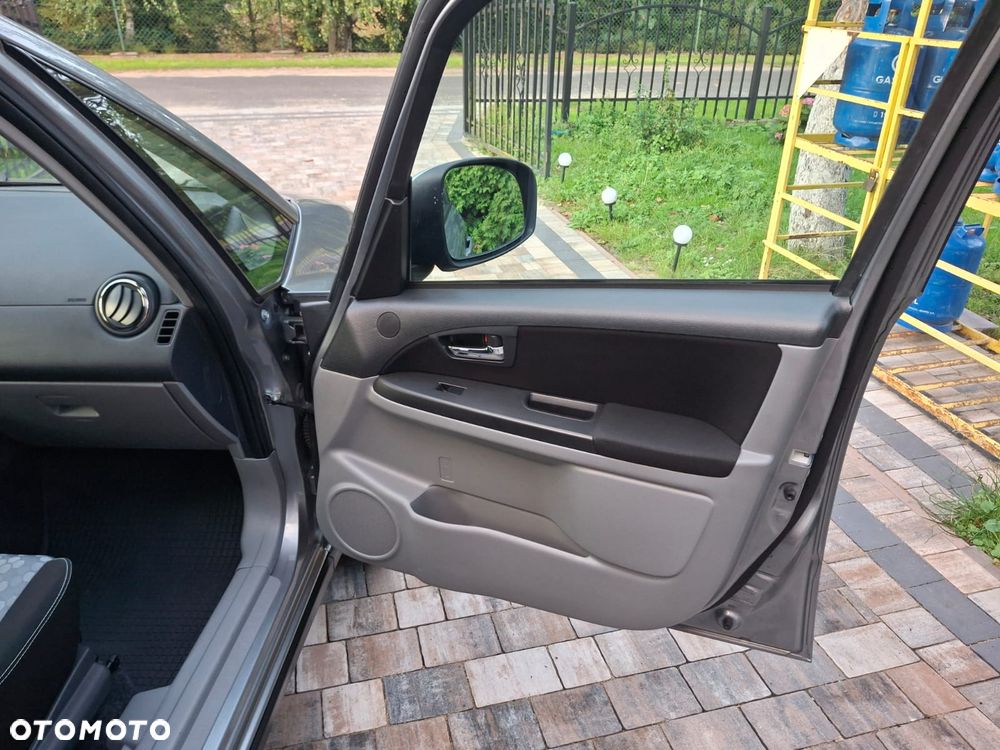 Suzuki SX4 1.6 VVT 4x2 Style - 25