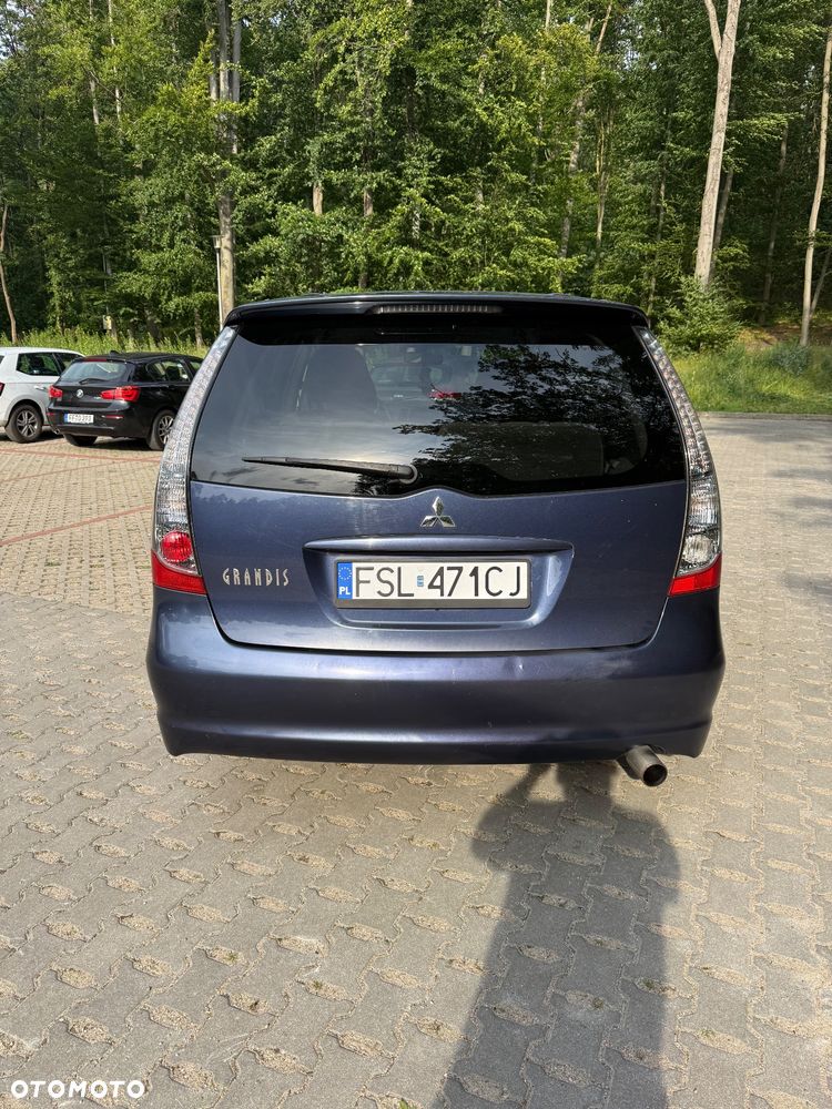 Mitsubishi Grandis 2.4 Intense - 5