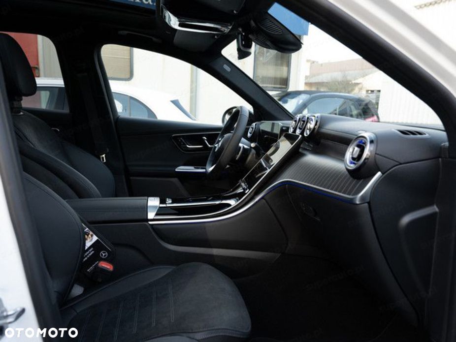 Mercedes-Benz GLC 300 d mHEV 4-Matic AMG Line - 13