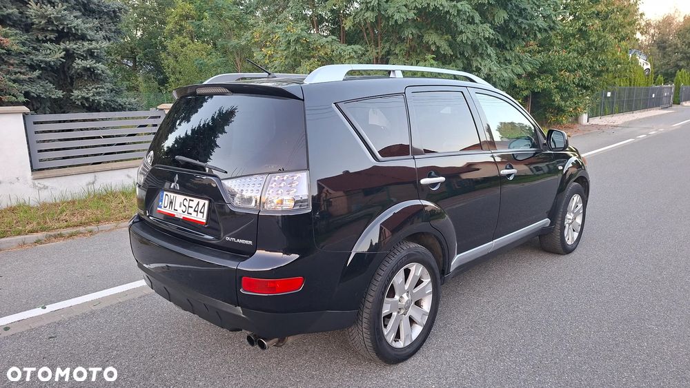 Mitsubishi Outlander - 9