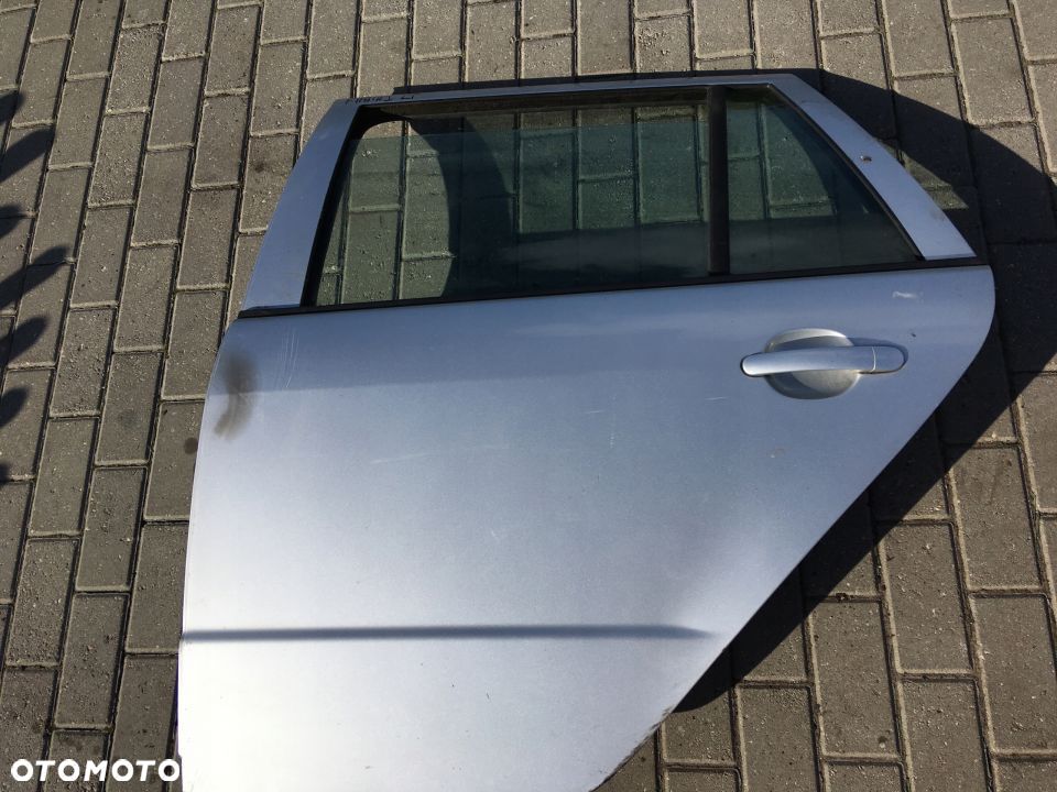 SKODA FABIA I DRZWI LEWE PRAWE LEWY TYŁ KOMBI 9102