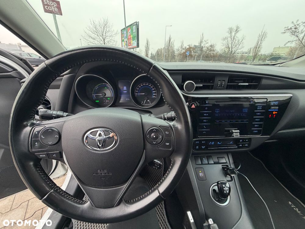 Toyota Auris Hybrid 135 Active - 12