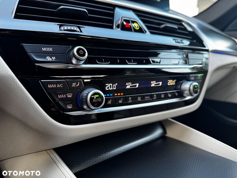 BMW Seria 5 520d xDrive MHEV M Sport sport - 21