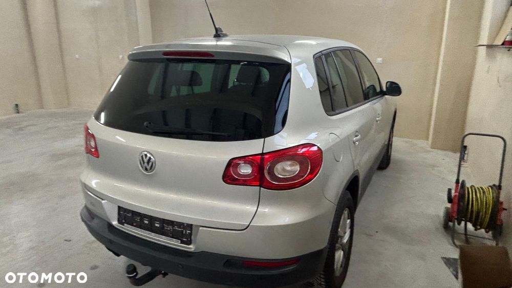 Volkswagen Tiguan - 11