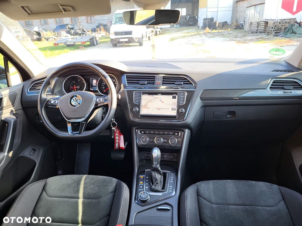 Volkswagen Tiguan 2.0 TDI SCR 4MotION DSG Elegance - 25