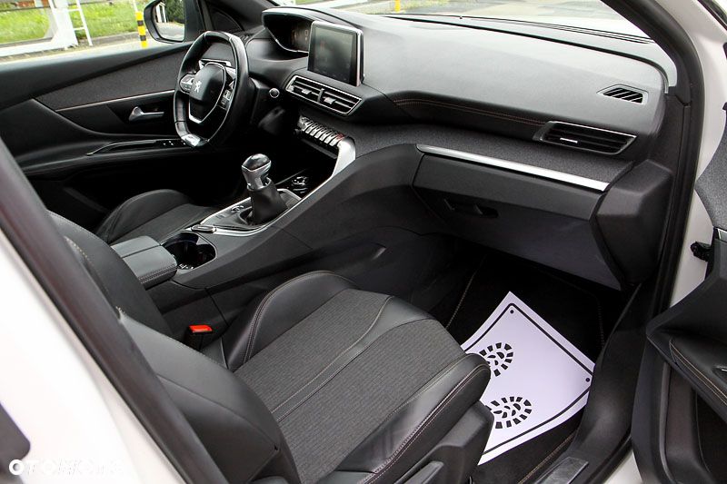 Peugeot 3008 - 8