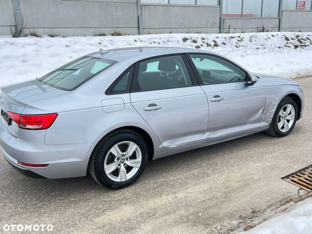 Audi A4 Limousine - 3