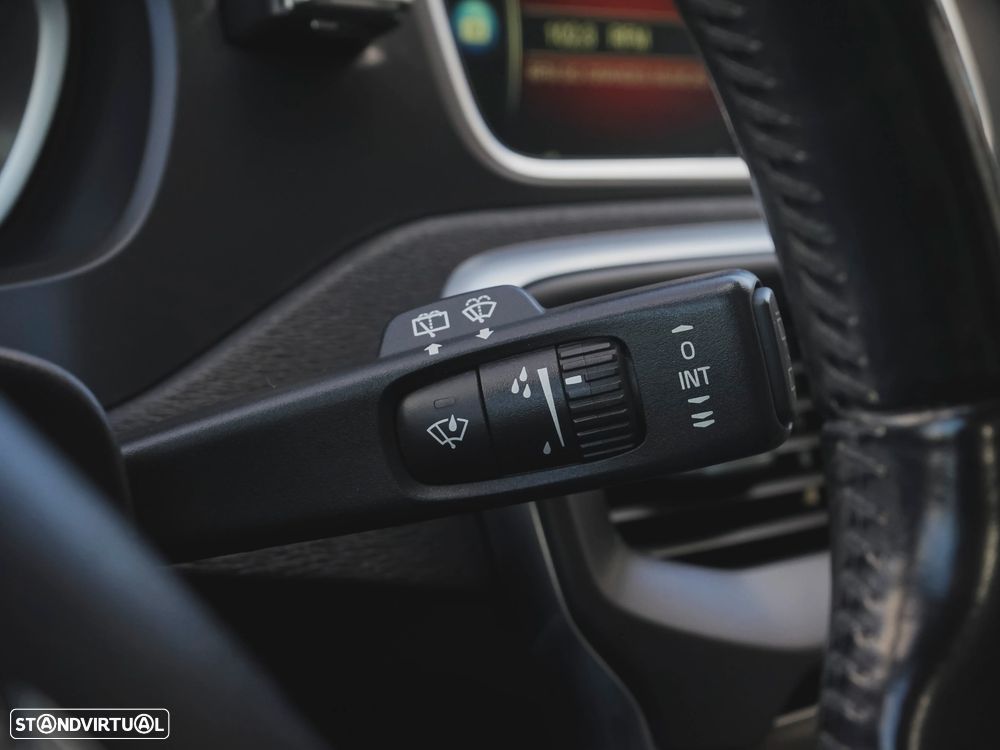 Volvo V40 2.0 D3 Summum Geartronic - 14