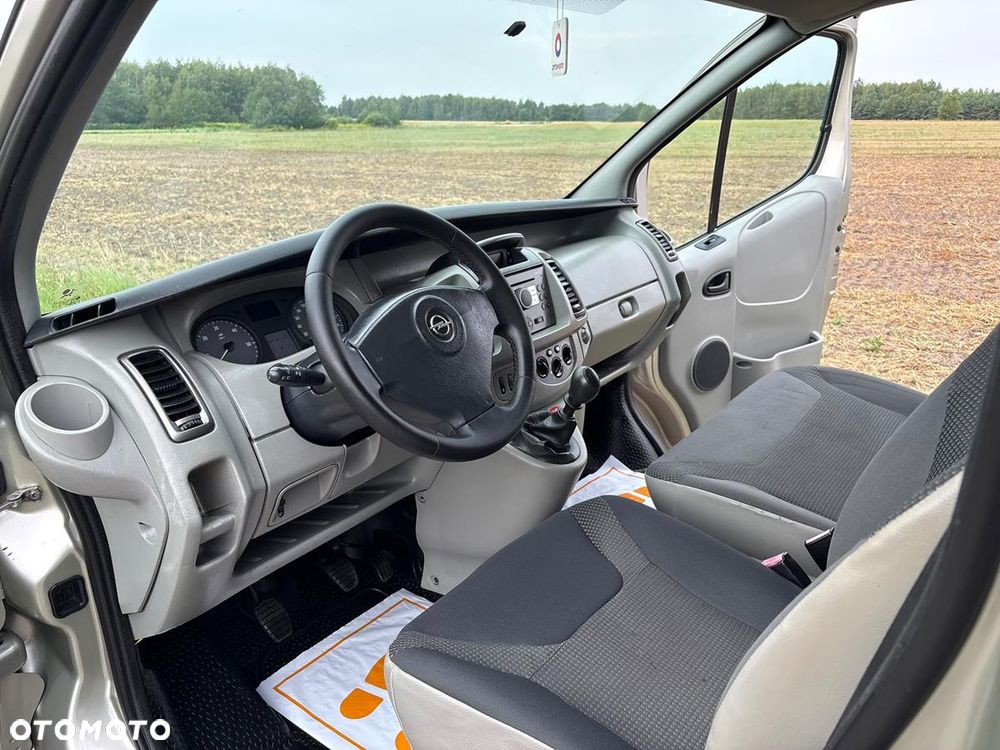 Opel Vivaro - 19