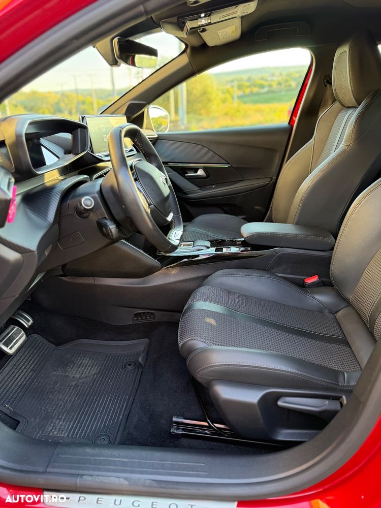 Peugeot 208 e-208 GT - 14
