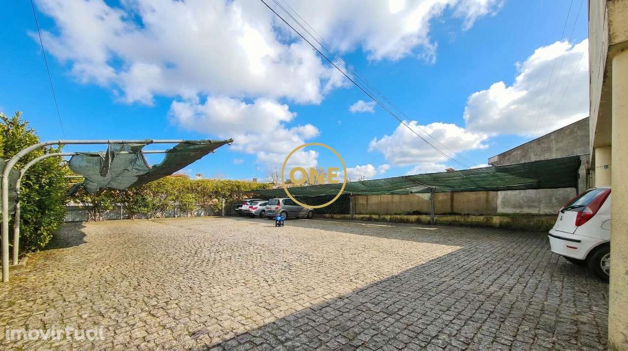 Moradia Multifuncional com Elevado Potencial – Famalicão / Guimarães - Grande imagem: 4/41
