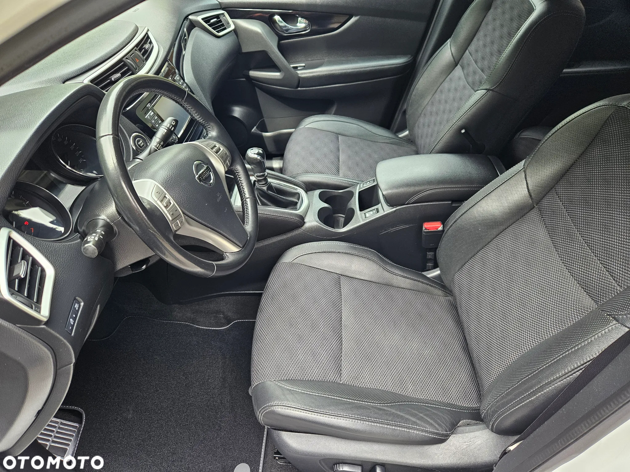 Nissan Qashqai 1.6 DIG-T Tekna - 17