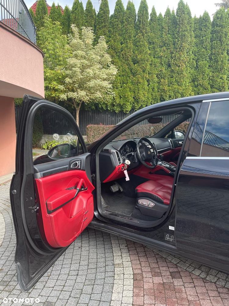 Porsche Cayenne - 8