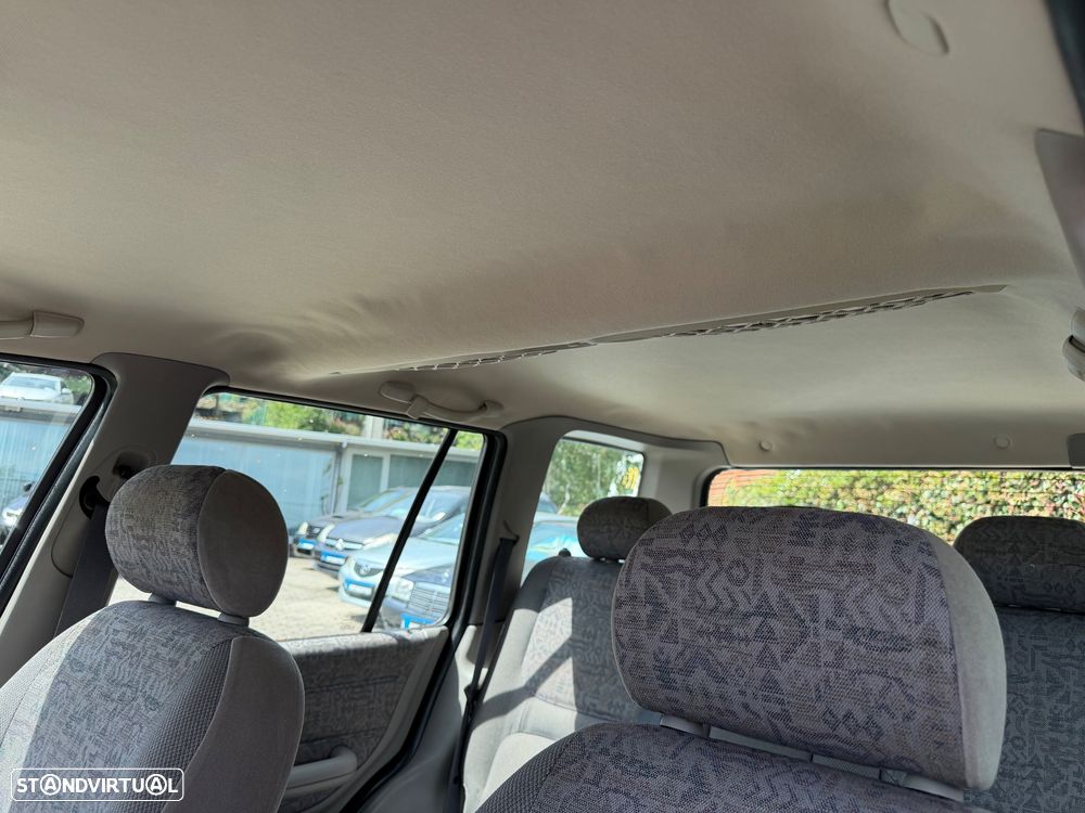 Land Rover Freelander 2.0 di - 9