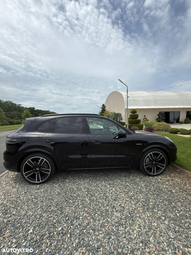 Porsche Cayenne Standard - 5