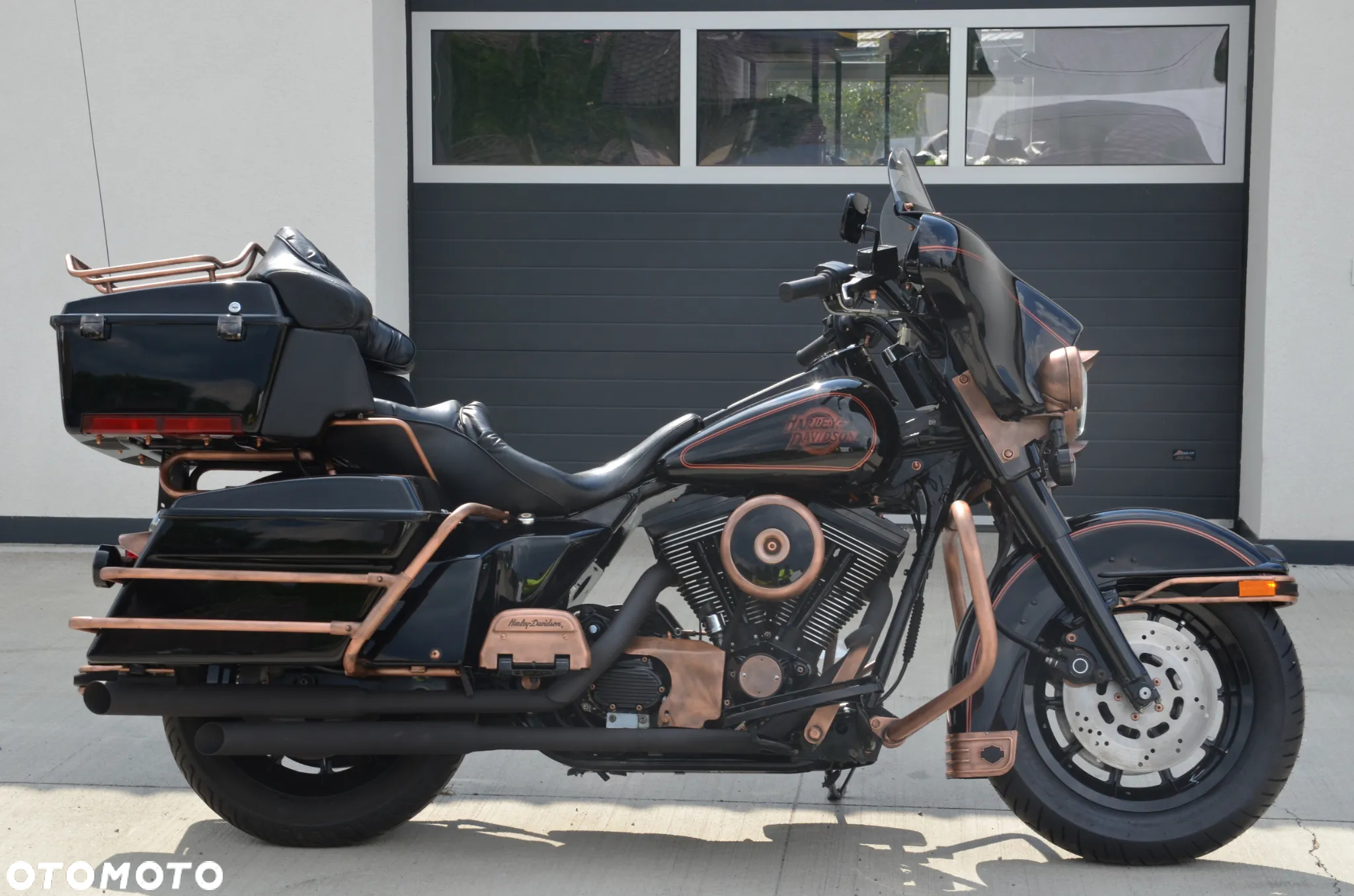 Harley-Davidson FLH Electra Glide - 35