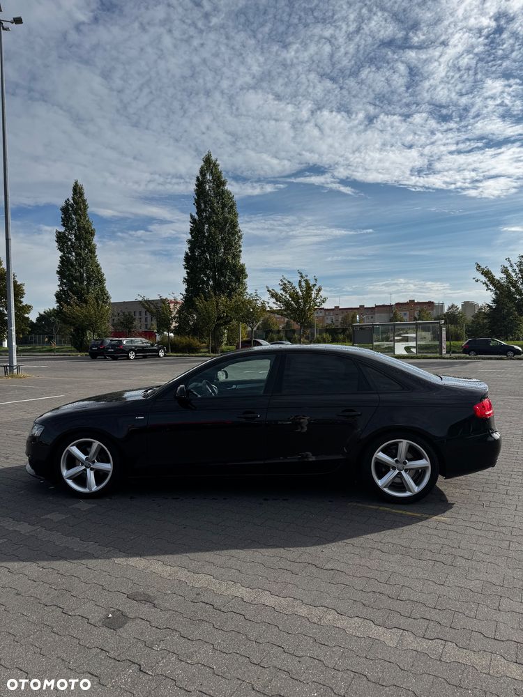 Audi A4 Limousine - 12