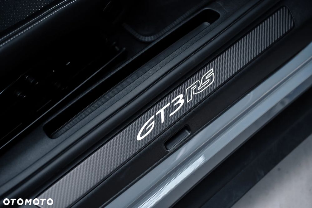 Porsche 911 - 25
