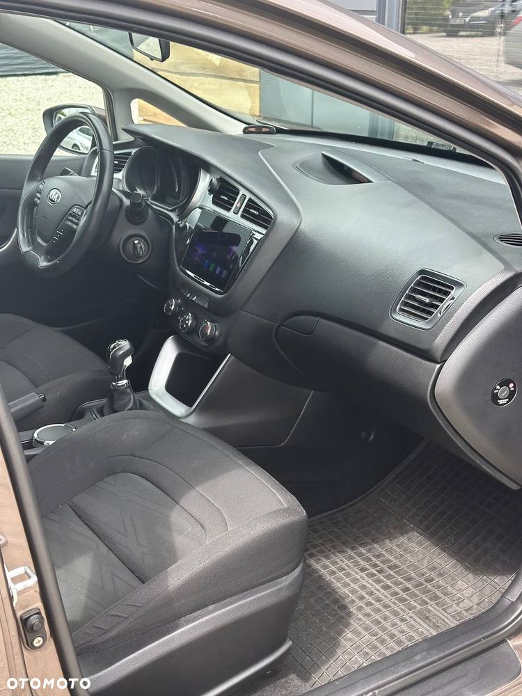 Kia Ceed 1.4 CRDi L - 11