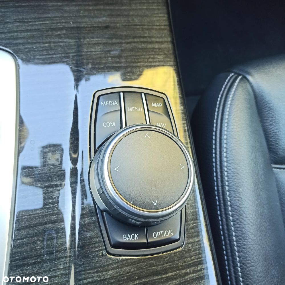 BMW X3 xDrive35i - 28