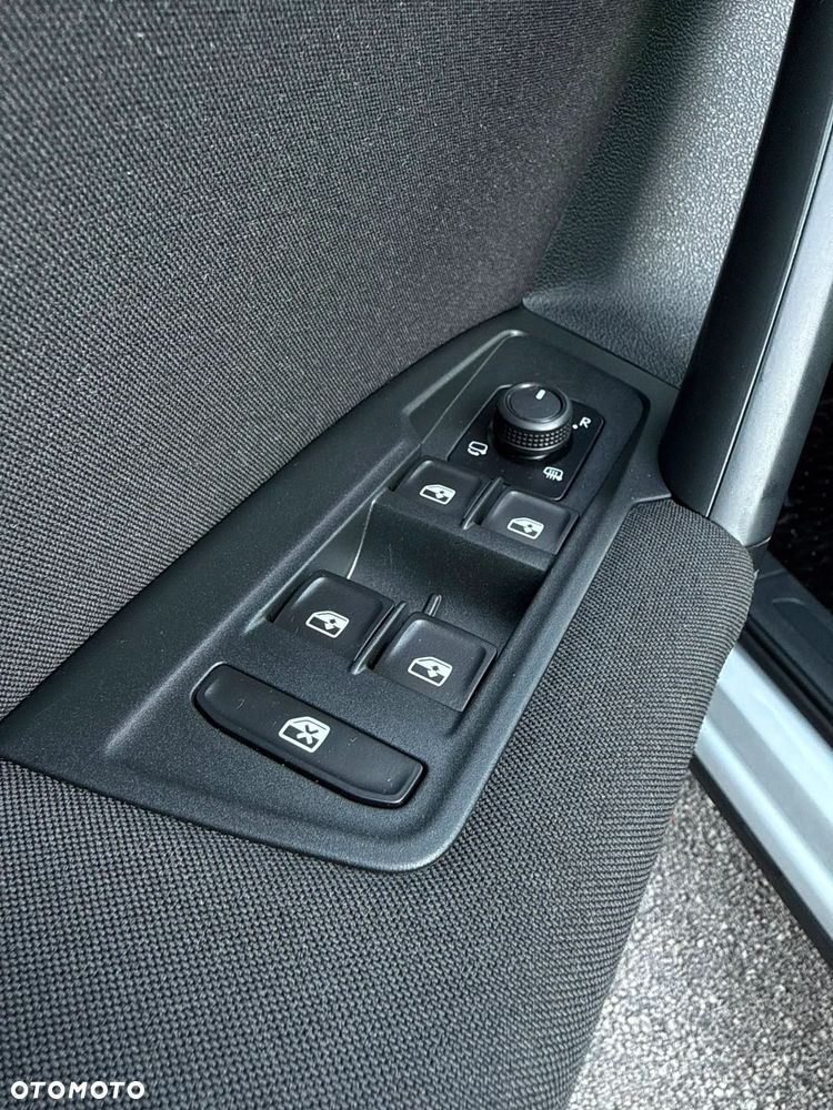 Volkswagen Tiguan 2.0 TDI SCR 4MOTION DSG Move - 19