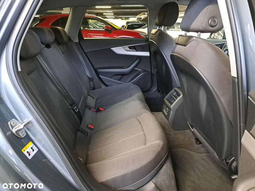 Audi A4 Avant 2.0 TDI Quattro S tronic - 13