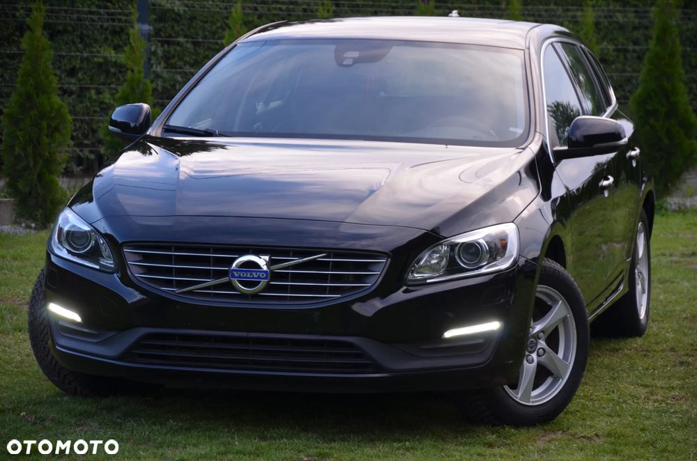 Volvo V60 D2 Drive-E Momentum - 1
