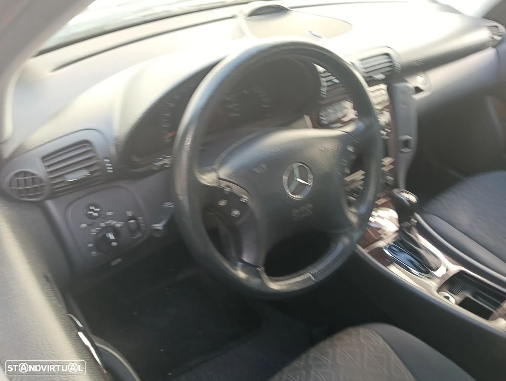 Mercedes-Benz C 200 Kompressor Auto Elegance Sport Edition - 13