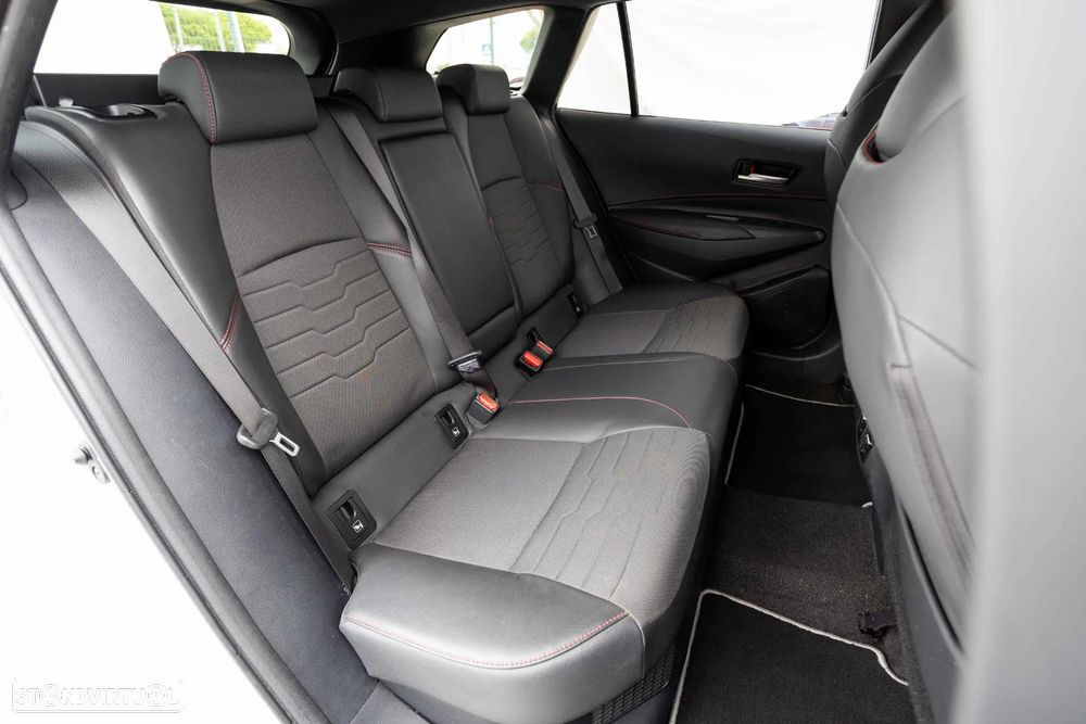 Toyota Corolla Touring Sports 1.8 Hybrid Exclusive - 38