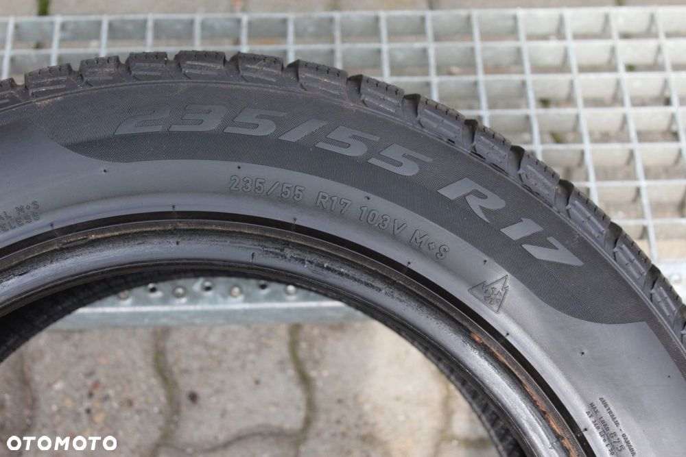 1x 235/55R17 103V XL PIRELLI WINTER SOTTOZERO 3 17r - 3