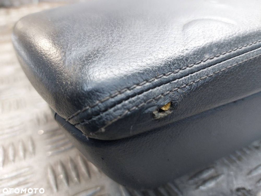 PODŁOKIETNIK AUDI A6 C6 - 3