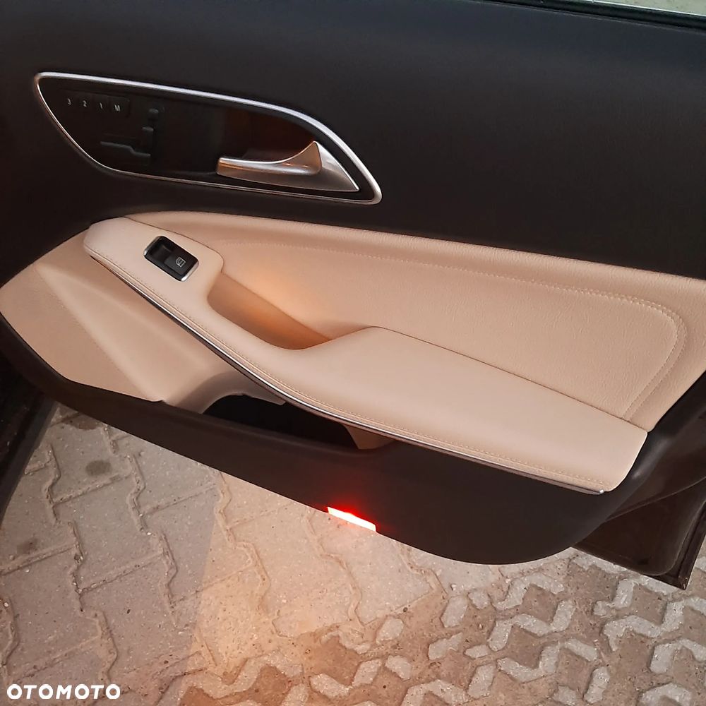 Mercedes-Benz GLA 250 4-Matic - 22