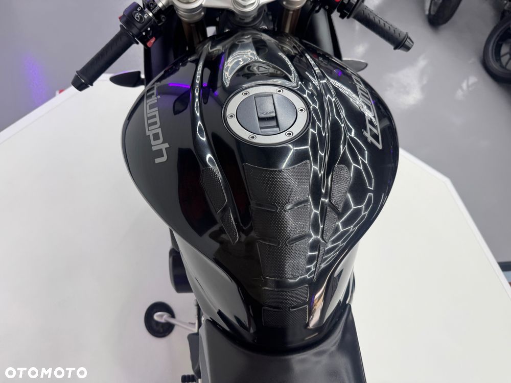 Triumph Daytona - 22
