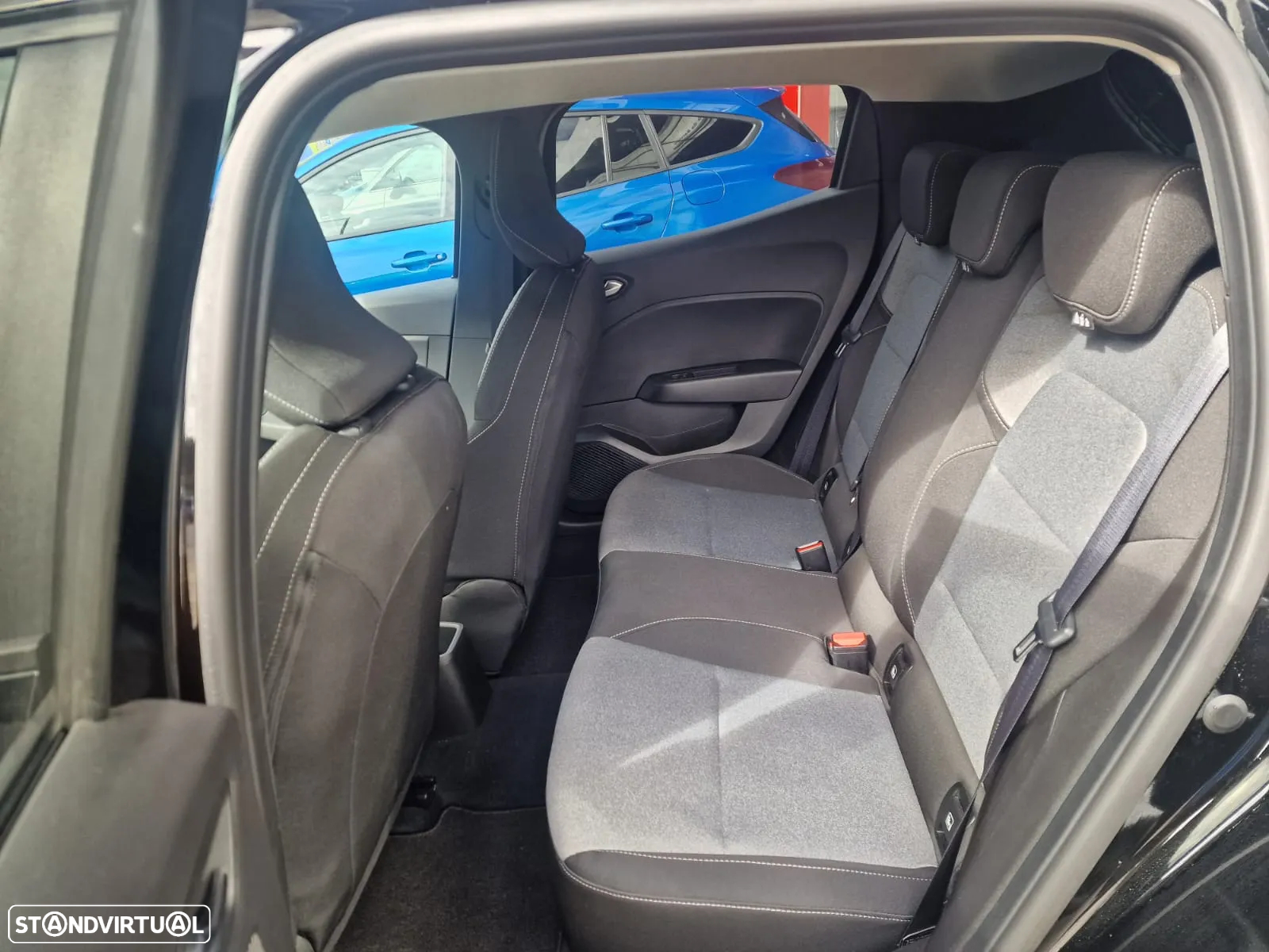 Mitsubishi Colt 1.0 MPI-T Invite - 6
