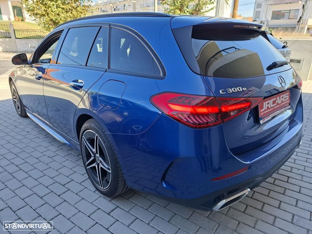 Mercedes-Benz C 300 2024 photo 3